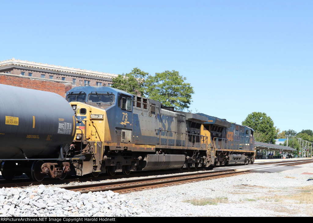 CSX 73 & 3384 lead train M410-22 past the station